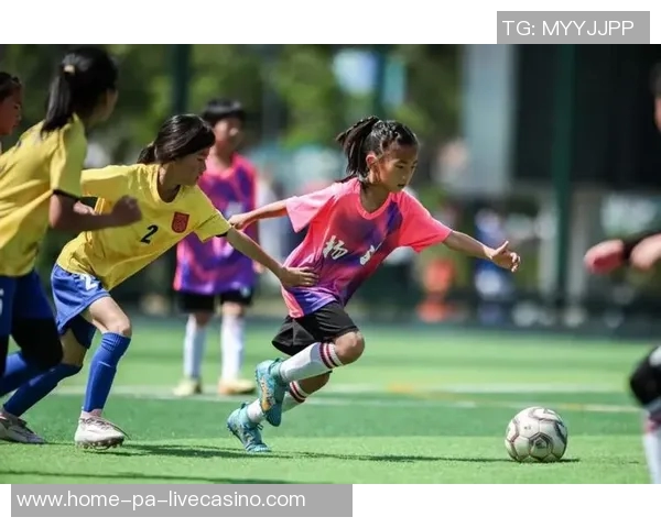 立体足球的魅力与创新探索让我们重新定义这项运动的未来与乐趣